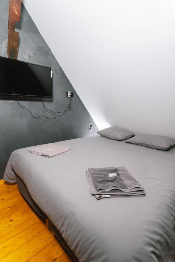 Capsule Art Deco: Luxe Entertainment Suite with Jacuzzi Valenciennes Exterior photo